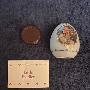 Little fiddler Danbury mint. Egg